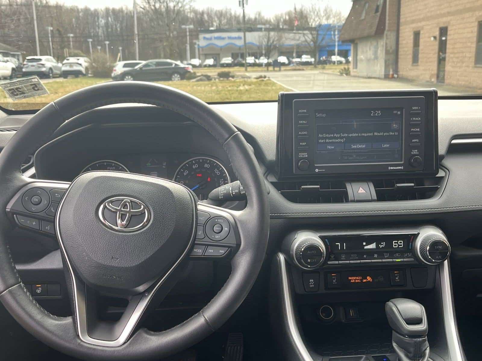 toyota-rav4-cabin for seniors